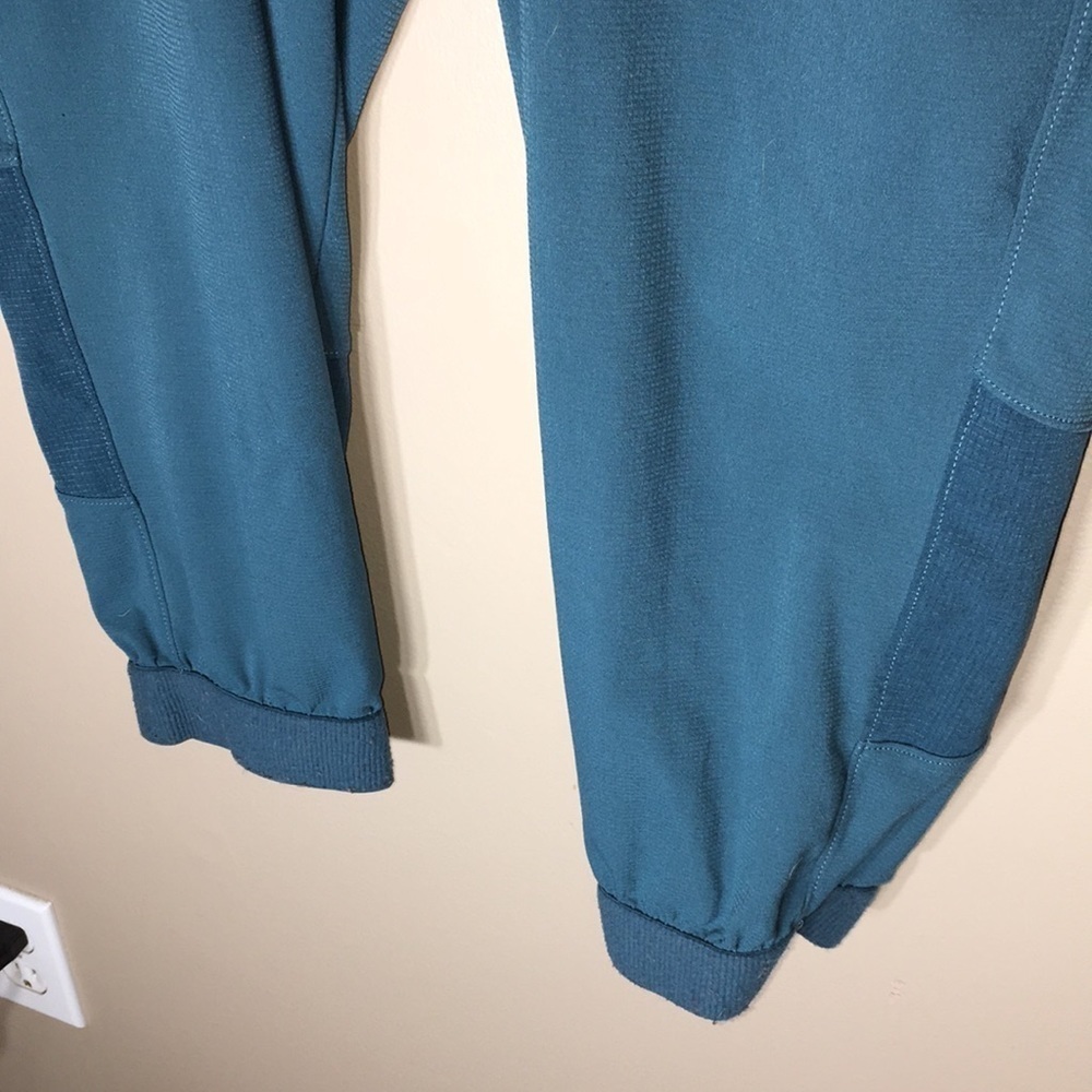 Under Armour loose cropped Capri pants size small hiking exploring blue … - Picture 4 of 8